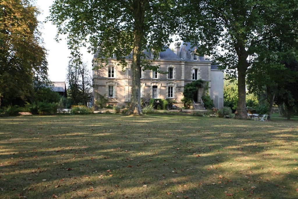 Bed and Breakfast Chateau Du Beugnon Tigné Exteriér fotografie