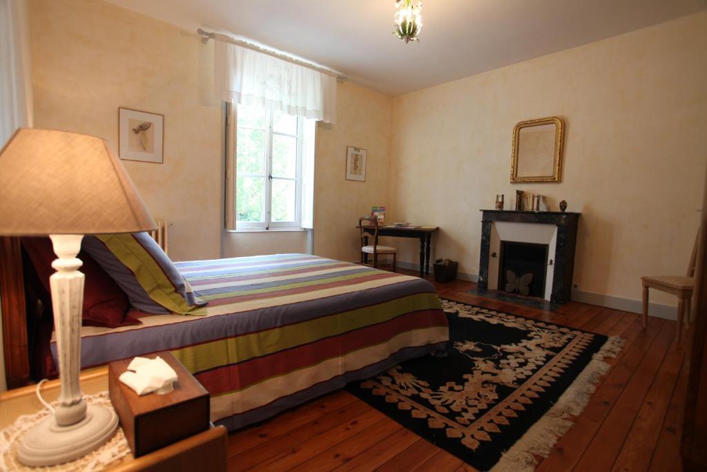 Bed and Breakfast Chateau Du Beugnon Tigné Pokoj fotografie